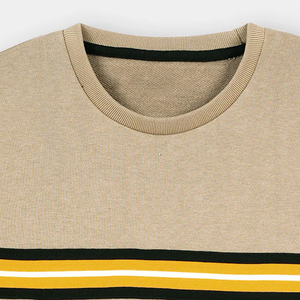 Pull en maille unisexe à col rond, coupe ample, rayé, décontracté, manches longues, beige avec jaune, noir et blanc, pour l'automne - Product Image 2