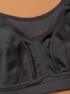 เสื้อชั้นในออกกำลังกายสำหรับผู้หญิงแบบซัพพอร์ตสูง ตัดเย็บแบบ Contour ด้านหน้าระบายอากาศได้ดี แต่งขอบด้วยผ้าตาข่าย ปิดด้วยตะขอเกี่ยว ผลิตโดยผู้ผลิต OEM - Product Image 5