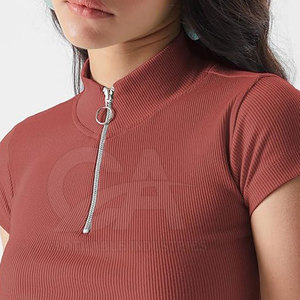 Camiseta Corta de Mujer con Media Cremallera, Ajuste Delgado, Estilo Urbano, Casual, con Cremallera Frontal, Camiseta de Verano Personalizable para Mujer - Product Image 4