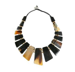 Collar de Cuerno Natural Hecho a Mano con Acabado Pulido, Diseñado para Amantes de la Joyería de Moda que Buscan Accesorios de Estilo Étnico Único - Product Image 5