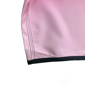 Shorts de bain pour hommes en toile imprimée par sublimation de haute qualité, taille élastique, longueur genou, imperméables, respirants et écologiques - Product Image 3