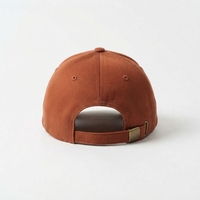 Casquette de baseball marron à 5 panneaux avec lettre brodée blanche et logo frontal, unisexe, ajustable, décontractée, en toile classique