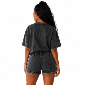 Conjunto de 2 piezas para mujer: Camiseta de algodón de cuello redondo y manga corta de ajuste holgado con lavado ácido de secado rápido y pantalones cortos hasta la rodilla con cordón. - Product Image 4