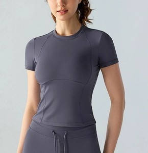 Camiseta Premium para Mujer con Diseño de Hoja de Plátano, Fibra Natural de Origen Vegetal, Tacto Suave, Ecológica, Informal, Básica - Product Image 1