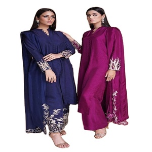 Costumes et robes de soirée de mariée lourds de styliste, costumes de pelouse malaisiens, costume pataila punjabi - Product Image 1