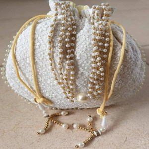 Sacs Potli de Luxe Brodés de Perles de Haute Qualité pour Femmes – Pochettes de Soirée et Sacs de Poignet pour Cadeaux de Mariage et de Remerciement - Product Image 1