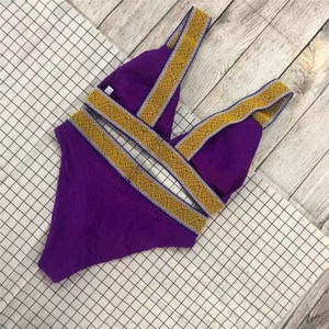 Conjunto de Bikini Rosa para Mujer, Top con Hombros Descubiertos, Ribete en Contraste, Spandex, Poliéster Elástico, Secado Rápido, Traje de Baño Ecológico - Product Image 3