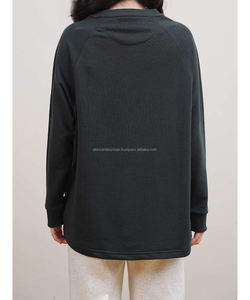 Top corto unisex de manga larga para fitness, diseño de logotipo personalizado de gran tamaño, ajuste holgado, secado rápido, estilo sólido sostenible - Product Image 3