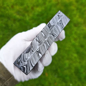 Handcrafted Damascus Steel <b>Ashtray</b> Unique Texture Metal <b>Ashtray</b> for Smokers Tabletop Decor Gift Use - Product Image 6