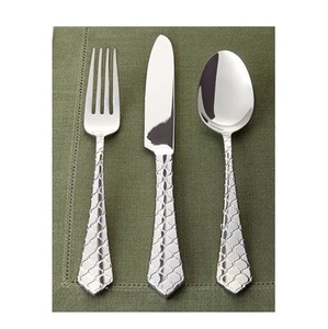 Juego de Cubiertos Plateados con Diseño Moderno de Rejilla - Juego de Cubiertos de Acero Inoxidable de 3 Piezas: Cuchillo, Tenedor, Cuchara - Cubiertos Plateados Texturizados - Product Image 3