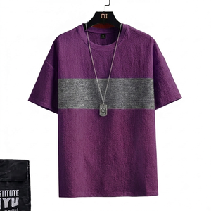 T-shirt personnalisé pour homme, violet royal, tissu texturé, rayure grise sur la poitrine, manches courtes, col rond, streetwear, surdimensionné, tendance estivale - Product Image 1