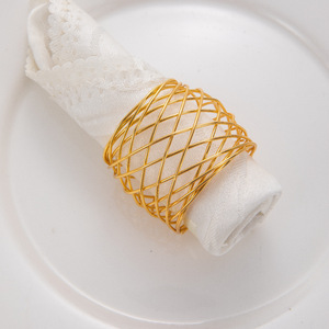 Elegante servilletero de acero inoxidable con alambre para decoración festiva de mesa, ideal para hoteles y restaurantes. - Product Image 1