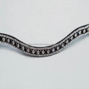 Bandeau de tête pour cheval en cuir anglais noir, personnalisé, orné de strass brillants, en forme de vague à 3 rangées, pour bride - Product Image 3