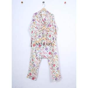 Conjunto de Pijama de Algodón con Estampado Floral para Mujer, Diseño Nuevo y Más Vendido, Disponible en Diferentes Tallas, de la India - Product Image 5