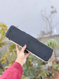 Nouvel Arrivage : Étui de Voyage en Cuir Repoussé à la Main Résistant à la Chaleur avec Poil de Bovin, Idéal pour Lisseur et Outils Capillaires – Organisateur Parfait - Product Image 2