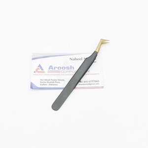 Pince à épiler en acier inoxydable en forme de L de haute qualité avec pointe pointue en or pour l'extension des cils durable et durable - Product Image 5