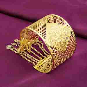 Brazalete Kada de latón chapado en oro de 14K, 18K, 24K al por mayor con diseño intrincado de filigrana o calado y cadenas colgantes - Product Image 2