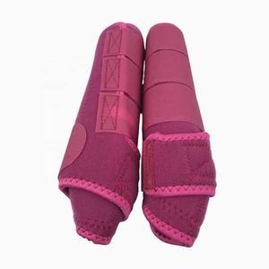 Botte de protection sportive en néoprène rose pour jambes de cheval, personnalisable - Utilisation en compétition et en écurie - Product Image 1