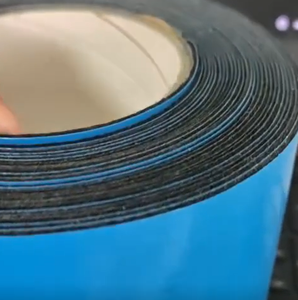 Rollo impermeable para techo de metal plateado 10cm x 10m Disponible en 0,5-3mm Peel and Stick para techos de concreto - Product Image 4