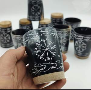 Elegante Jarra de Cerveza de Cuerno Natural con Diseño Grabado Personalizado para Cerveza y Vino, Estilo Vikingo al Mejor Precio - Product Image 3