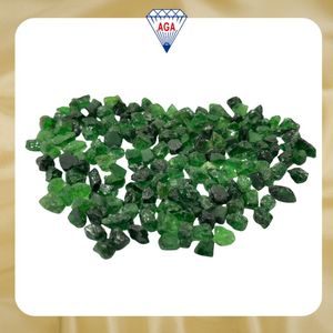 Piedras en Bruto de Tsavorita Natural de la Mejor Calidad, Granate Verde de Grado Facetado, Tamaño Libre, Sin Tratar, Material de Gema AAAA de Kenia al por Mayor - Product Image 1