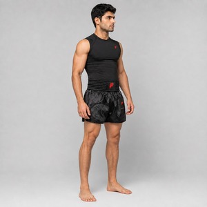Shorts de Muay Thai performants, fabriqués avec des matériaux respirants assurant confort, flexibilité et durabilité. - Product Image 3