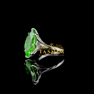 แหวนหมั้นผู้หญิง Tasnim รุ่น Merquce Cut Solitaire VVS Moissanite ประดับเพชรแบบ Prong Setting สไตล์คลาสสิก ตัวเรือนเงินชุบทองคำขาว - Product Image 5