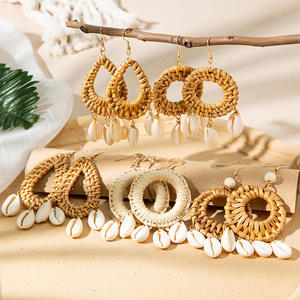Pendientes Colgantes Geométricos de Rafia Trenzada Hechos a Mano Estilo Boho, Regalos de Verano, Pendientes de Concha Marina de Moda para Mujer - Product Image 5