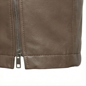 Jupe crayon mini en similicuir taille haute pour femme avec fermetures éclair latérales, style motard, couleur unie, toutes saisons - Product Image 6