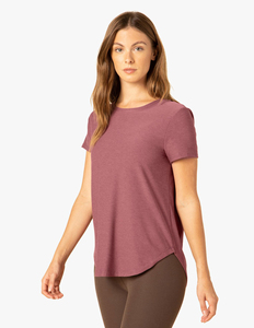 Camiseta Deportiva para Mujer, Estilo Nuevo, Ligera, de Secado Rápido, Transpirable, Color Personalizado, Diseño Regular - Product Image 2
