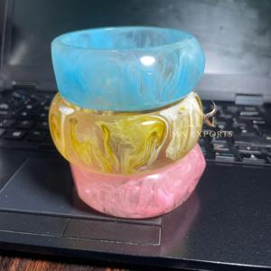 Bracelets Joncs en Résine Acrylique Colorée Marbrée Bleu Jaune Rose, Bijoux Tendance Islamiques Larges et Épais, Cadeau Unisexe MN - Product Image 6