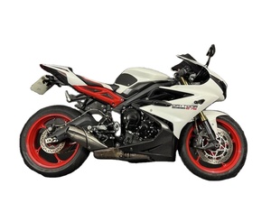 Moto de course sportive haute performance 2015 Daytona 675 675cc 128ch 260km/h, injection de carburant, refroidissement liquide, boîte manuelle, 3 cylindres - Product Image 6