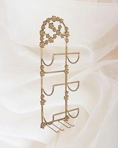 Porte-bouteille mural en métal doré avec détails floraux pour la décoration de la maison, le style de bar et l'accueil des invités, provenant d'Inde - Product Image 5