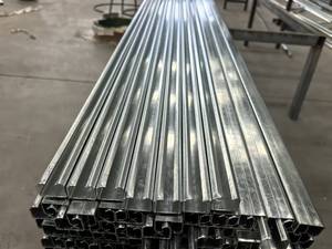 Poutre en acier de qualité supérieure Z Purlin 140*50*20*2.5 Profilé formé à froid pour les ossatures de bâtiments métalliques - Product Image 6