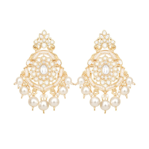 Boucles d'oreilles pendantes en Kundan plaqué or et perles avec Maangtikka 10574431WH Bijoux exclusifs en perles - Product Image 2