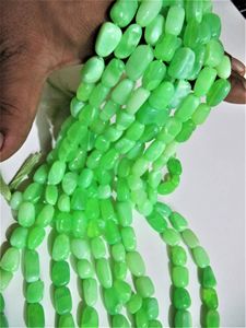 Perles de pierre d'opale verte naturelle, lisses et polies, de 8 pouces de long - Product Image 3