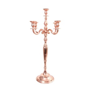 Diseño único e intrincado de portavelas metálico para una decoración interior llamativa. - Product Image 3