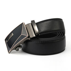 Ceinture en cuir à cliquet infiniment réglable sans trous, micro-réglage de précision, boucle magnétique dissimulée et système de fixation Executive Fit - Product Image 1