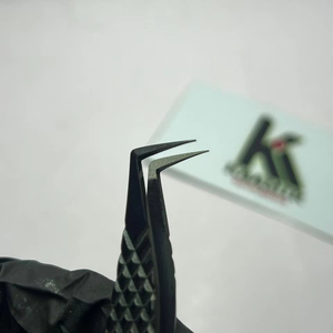 Pince à épiler professionnelle Kaamir Instruments en acier inoxydable noir anti-magnétique à forte adhérence pour extensions de cils en salon - Product Image 6