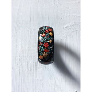 Conjunto de Pulseras de Madera Estilo Bohemio, Brazaletes Florales Pintados a Mano, Técnica Artística de Pintura - Product Image 1