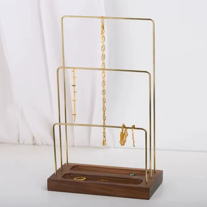 Présentoir à bijoux moderne à 3 niveaux avec barres suspendues, support de présentation pour colliers, base structurée, rangement élégant pour coiffeuse - Product Image 1