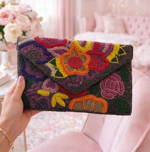 กระเป๋าคลัทช์ปักลายดอกไม้ด้วยมือ |   กระเป๋าถือสำหรับงานกลางคืนหลากสีจาก whimsy Art Craft - Product Image 1