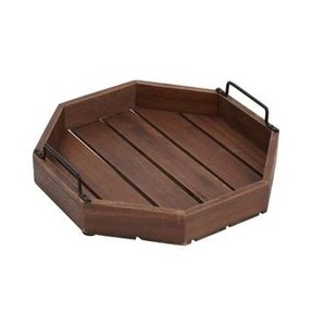 Plateau octogonal en bois brun foncé moderne avec base en bois à lattes et poignée en fil métallique noir - Product Image 1