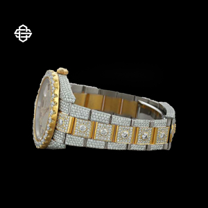 Reloj de Lujo con Diamantes de Moissanita y Cuarzo, Correa de Acero Inoxidable de Aleación Bicolor de 20 mm, Números Romanos Completamente Decorados, Cristal de 41 mm - Product Image 4