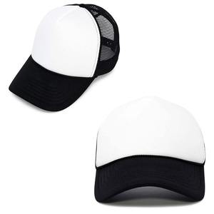Casquette Trucker Premium Bicolore Noir et Blanc Nouvelle Tendance en Maille avec Logo Brodé pour Activités de Plein Air et Plage Faible MOQ Tissu Toile - Product Image 3