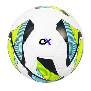 ลูกฟุตบอล PVC น้ำหนักเบาจาก Oxva Industries พร้อมโลโก้ที่ปรับแต่งได้ ผลิตจากวัสดุ TPU คุณภาพสูง เหมาะสำหรับการฝึกซ้อมและการแข่งขันของสโมสรกลางแจ้ง - Product Image 5