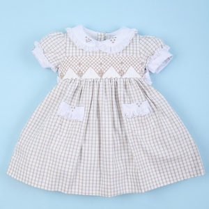 Vestido Midi A-Line de Algodón 100% con Estampado Geométrico Caroline, Manga Abullonada y Diseño de Cuadros Caqui para Niñas BB3142 OEM ODM Personalizado a Mano - Product Image 1