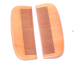 Peine de Madera Natural para el Cabello, Peine de Madera Hecho a Mano con Dientes Anchos para Hombres, Mujeres y Uso en Salones - Product Image 3