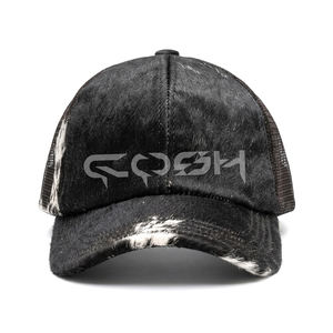 Gorra de Béisbol Hecha a Mano de Piel de Vaca con Pelo Blanco y Negro - Product Image 1
