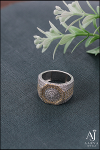 Anillo de Moissanita Chapado en Rodio con Incrustaciones de Oro, Corte Brillante Redondo, Banda de Plata con Engaste Pavé para Compromiso, Boda o Fiesta - Product Image 6